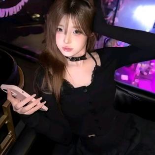 妍颜