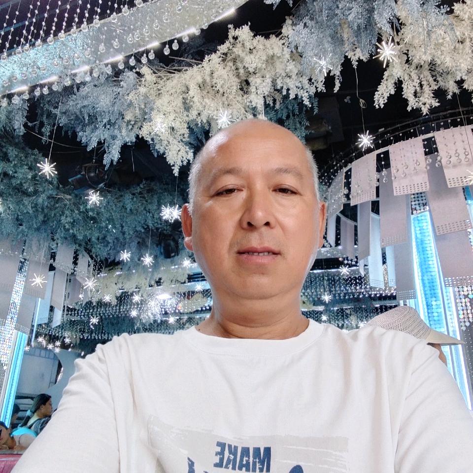 吴根成做不锈钢扶手，不锈钢门窗，单开门，