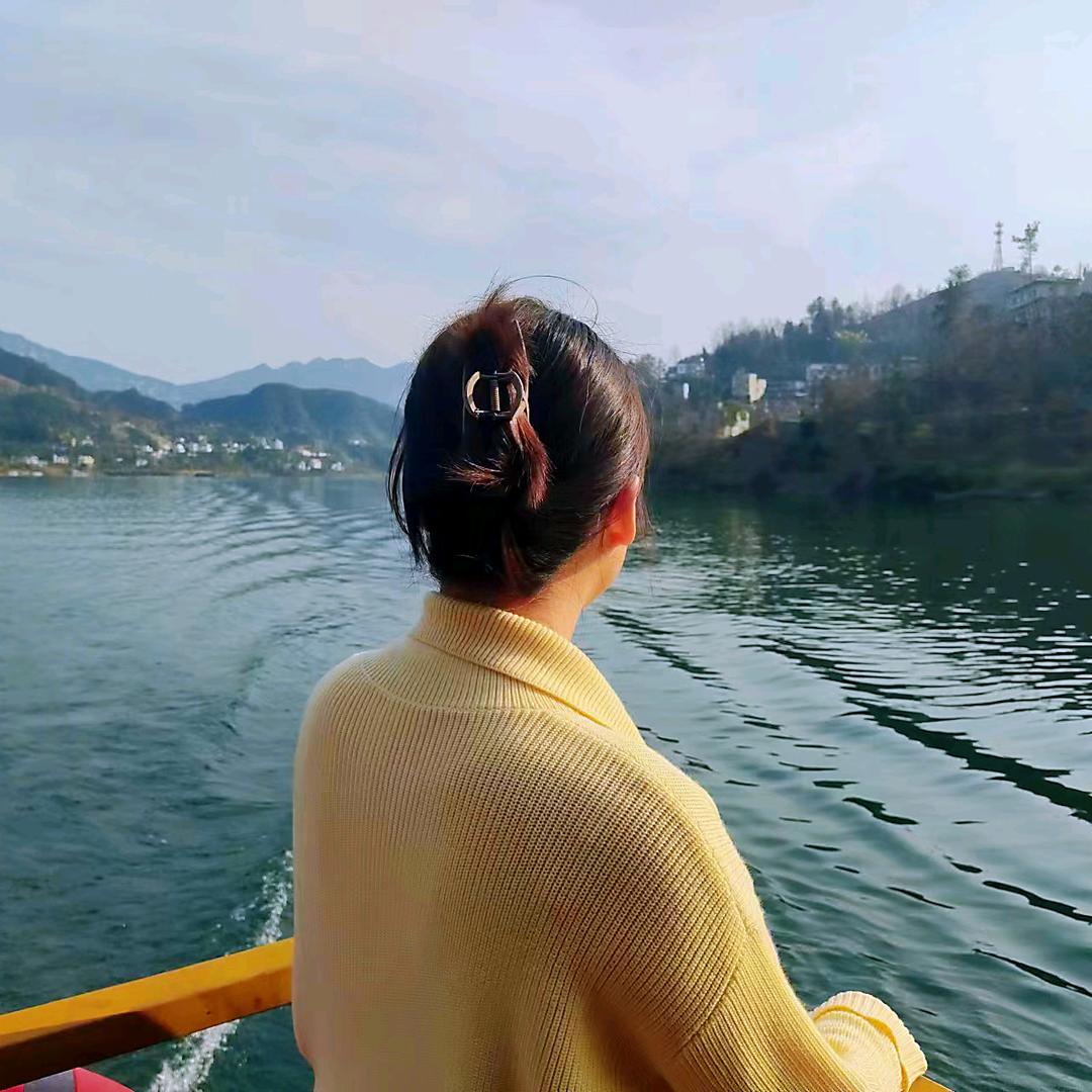 游山玩水