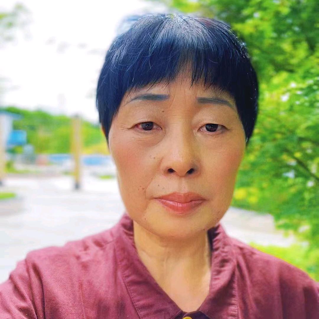 雅云姐（早上8点10分开播）首播第一天