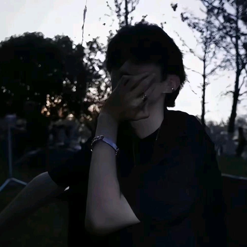 @＆