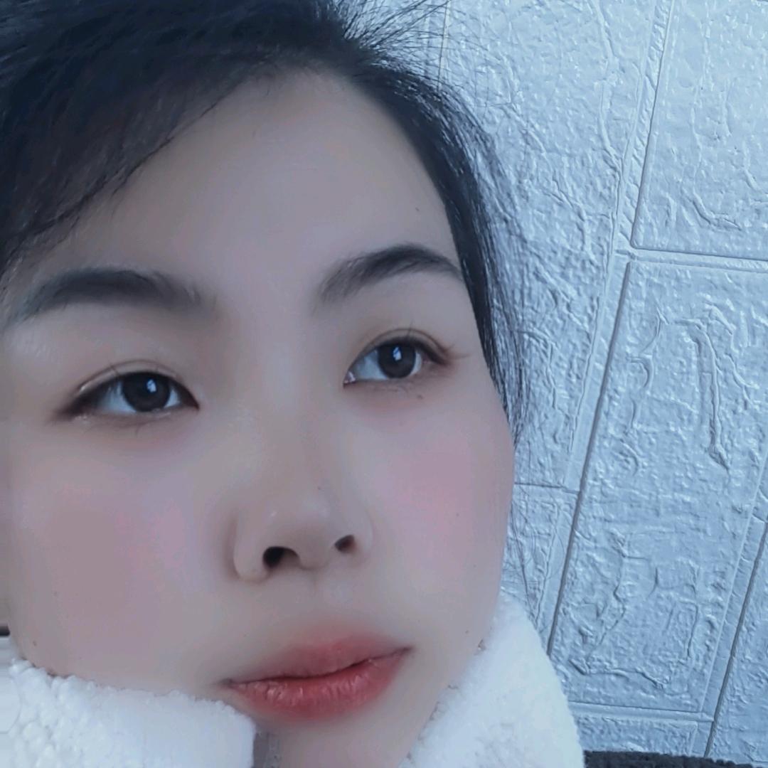 @莹