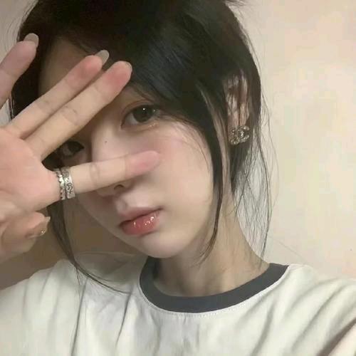 妍妍时尚百货爆爆