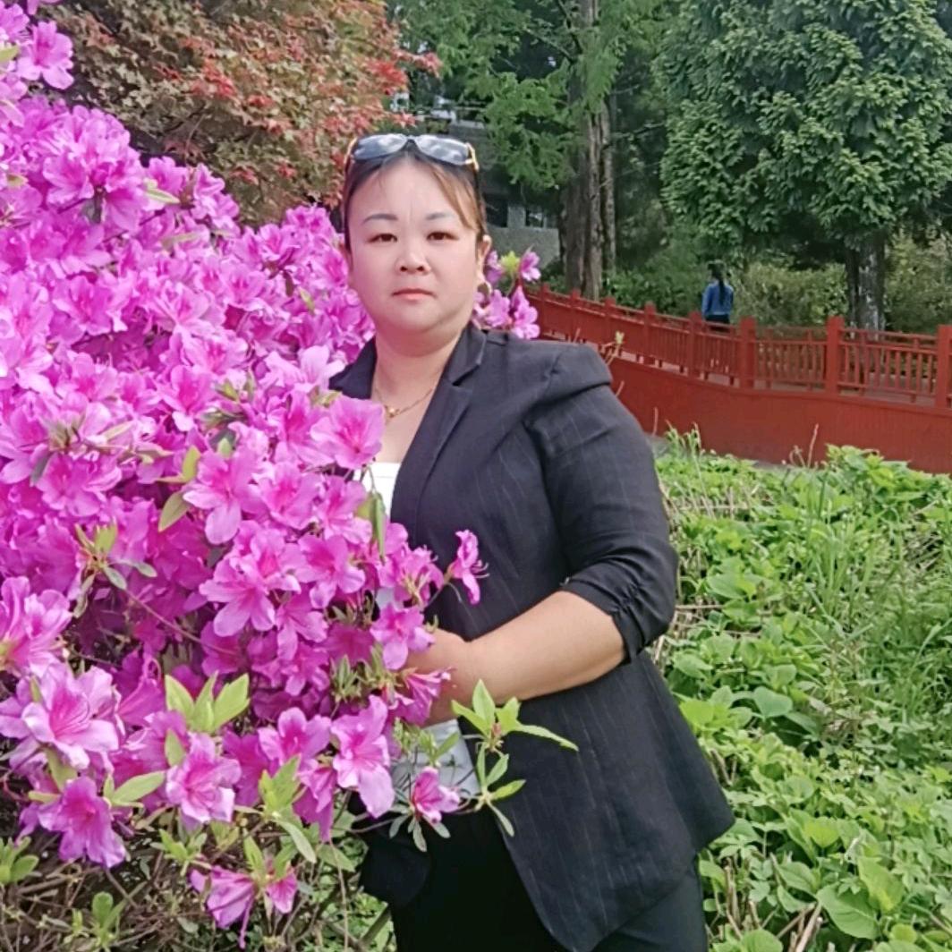 爱莲莲