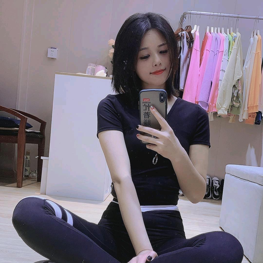 青青😜😜