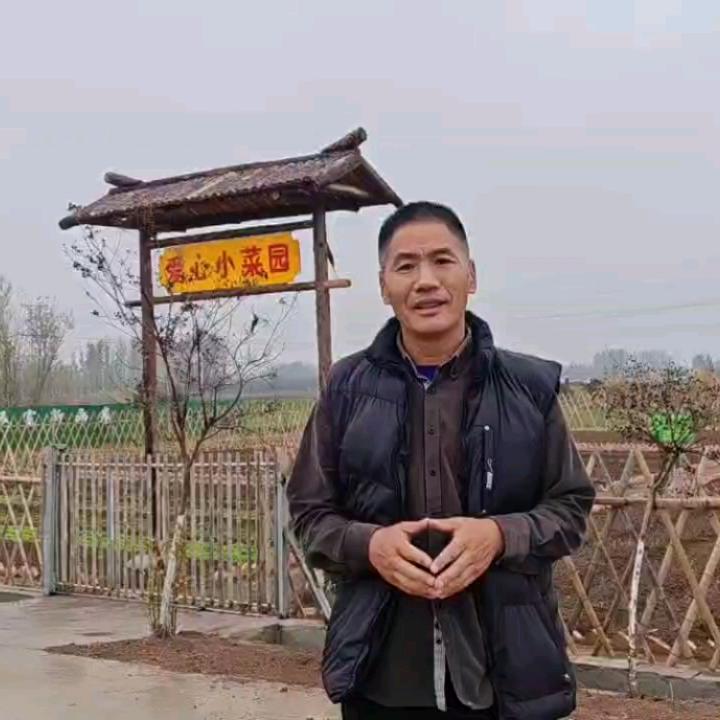 驻村书记闫俊范