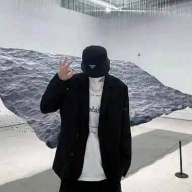 ￡大叔彡
