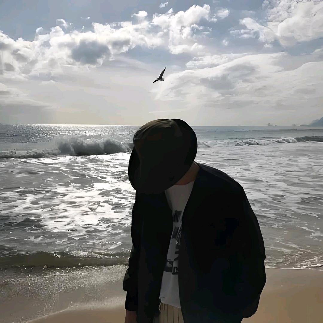 ★坐在坟头指挥鬼👻★
