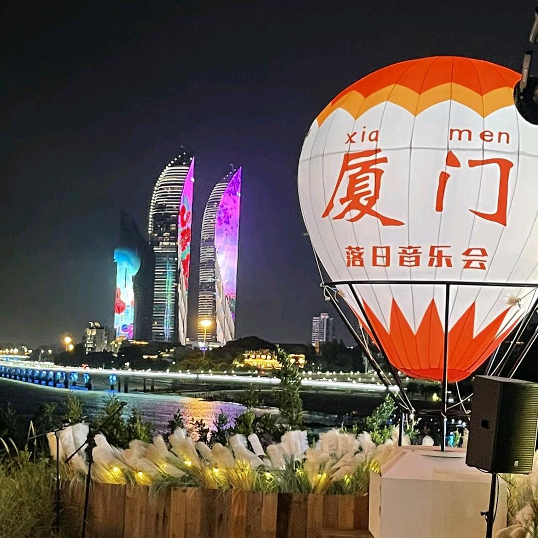 夜里无人点根烟