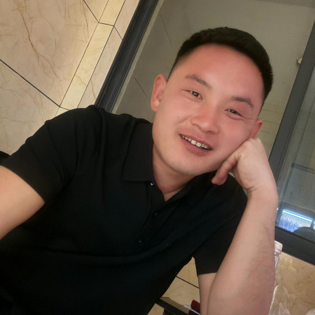 拼搏(^_^)大叔