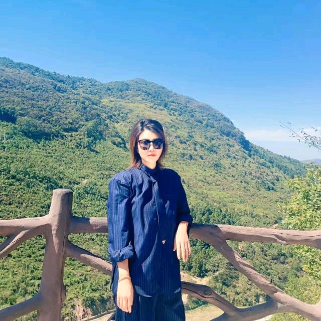 在陈贵卖家电的艳子