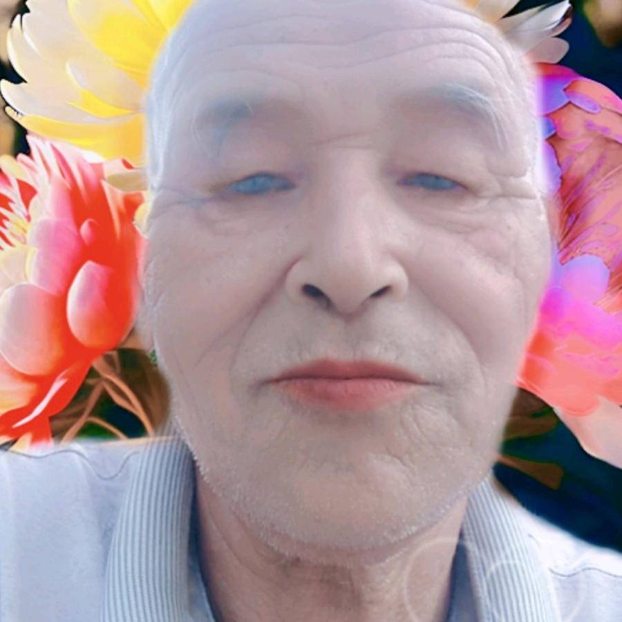 黄妮