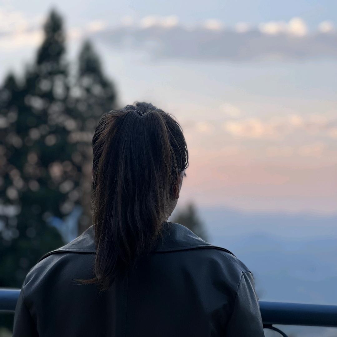 阿佳