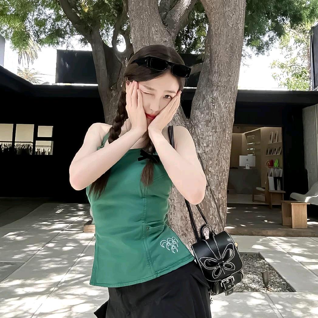 达琳.