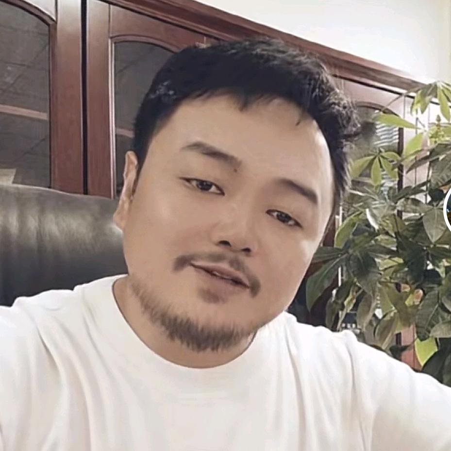 结构防水洗墙灯~陈子杰