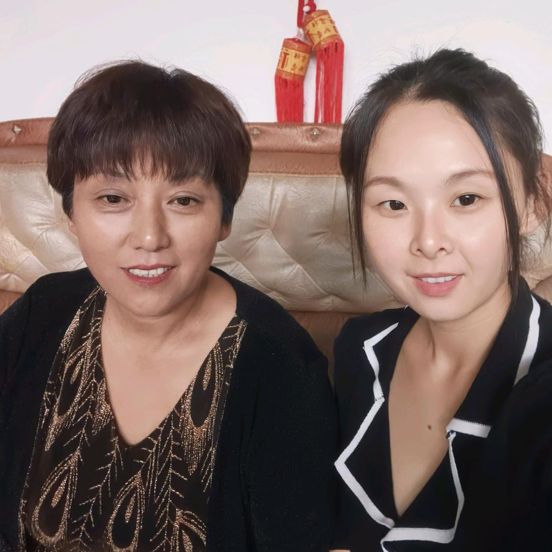 芳姐婆媳(佐佑一家人)