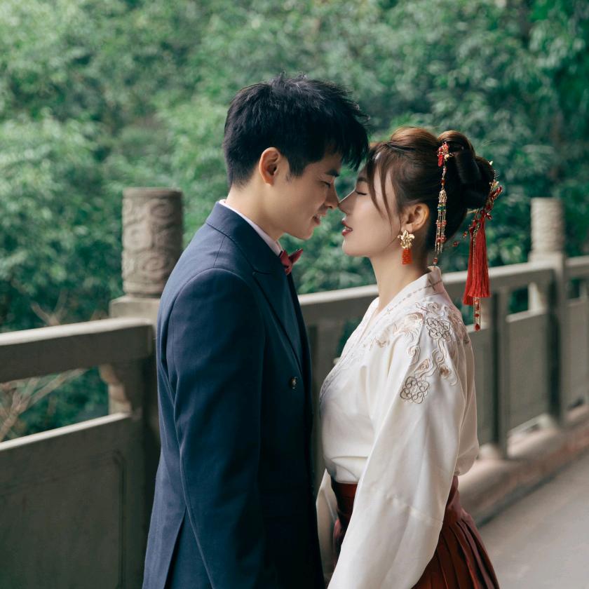老王爱胡闹👫