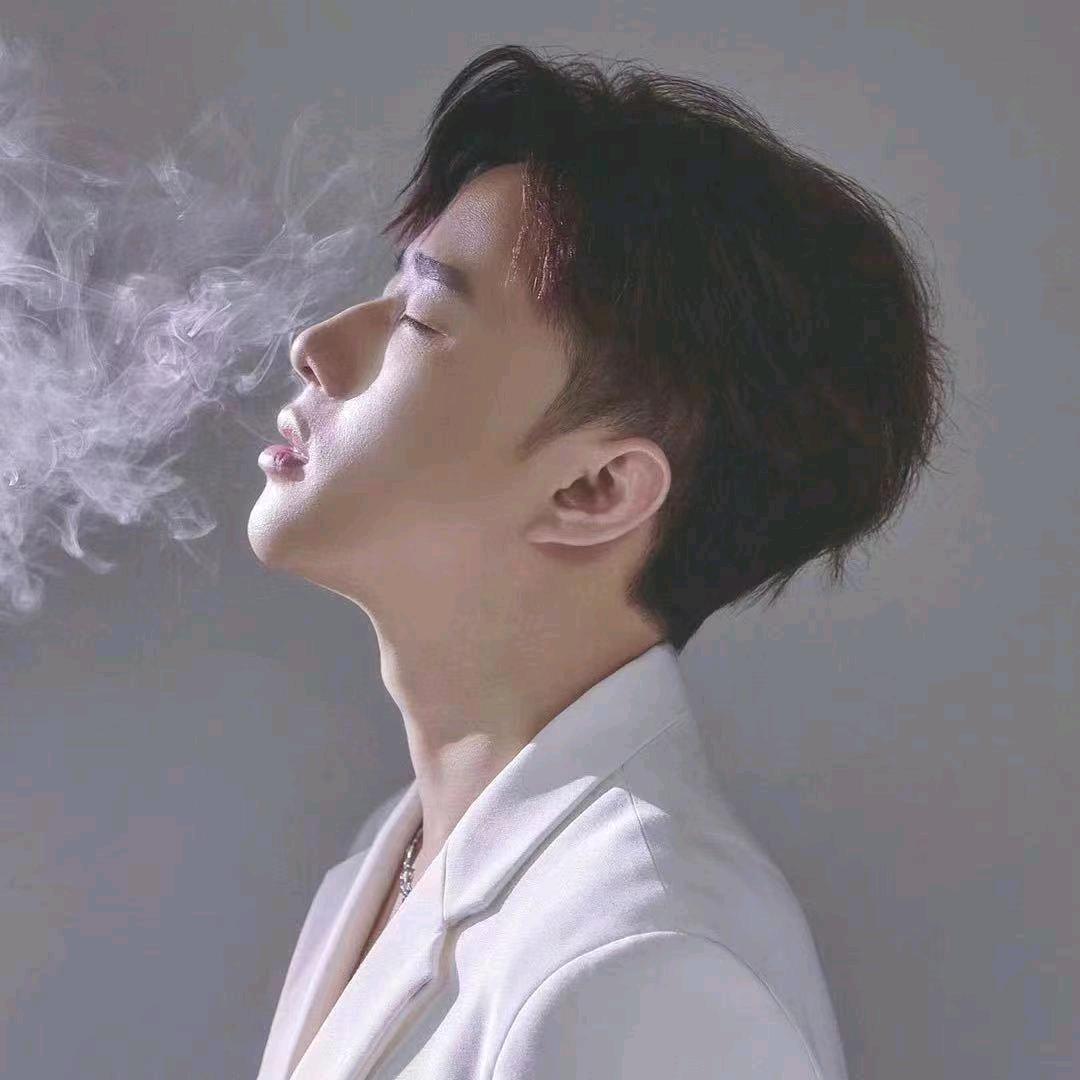 不语LQ⁵²⁷👏👏👏