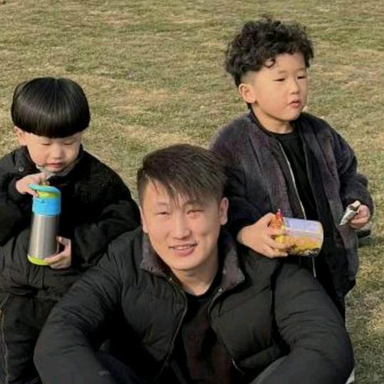 沐沐，西西，嗯