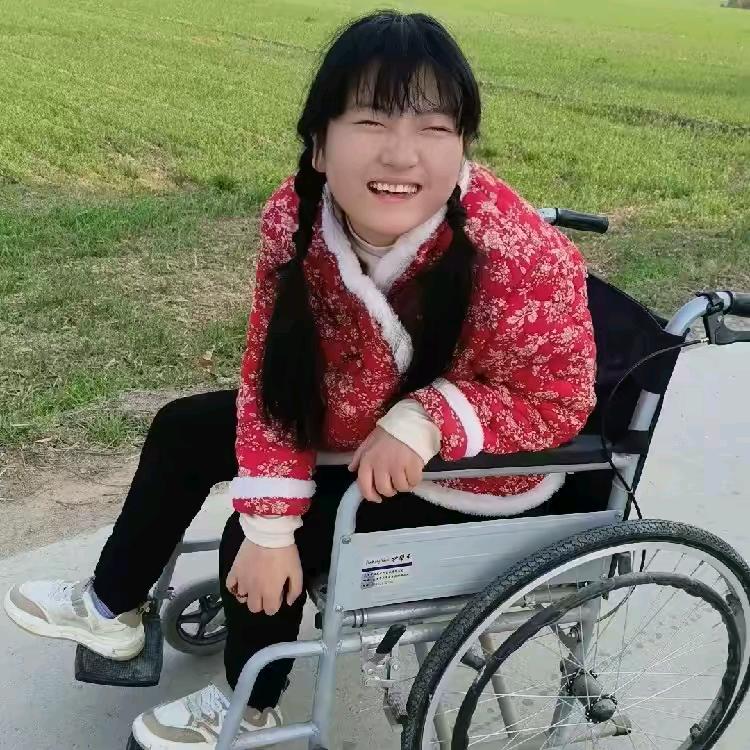 没上过学的格格女孩