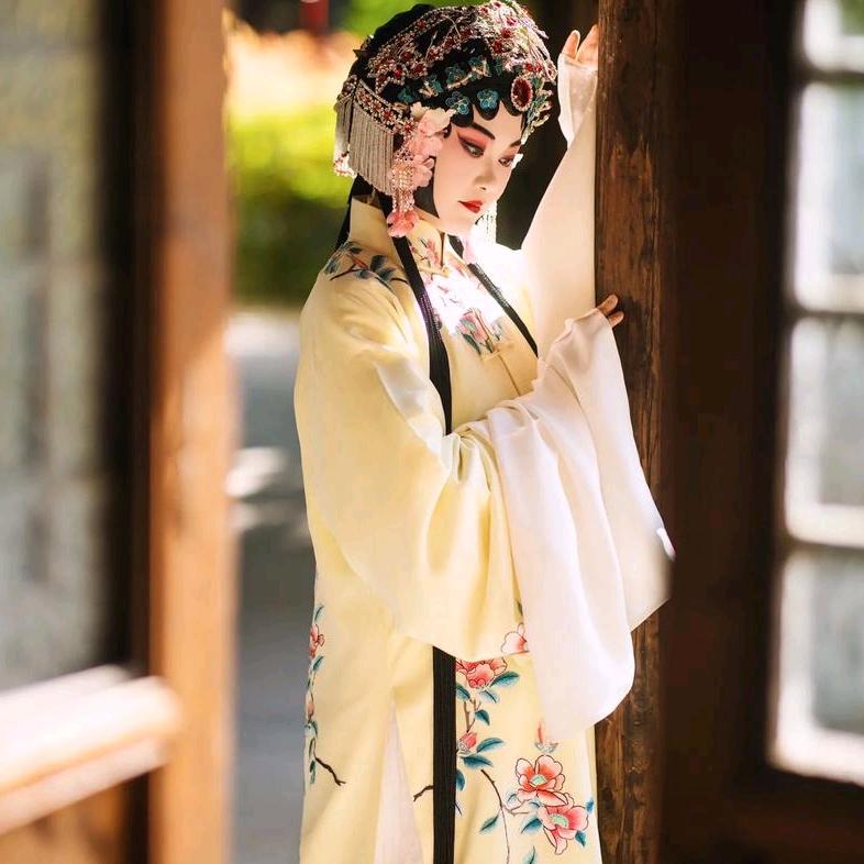 95后 多才多艺琳姐