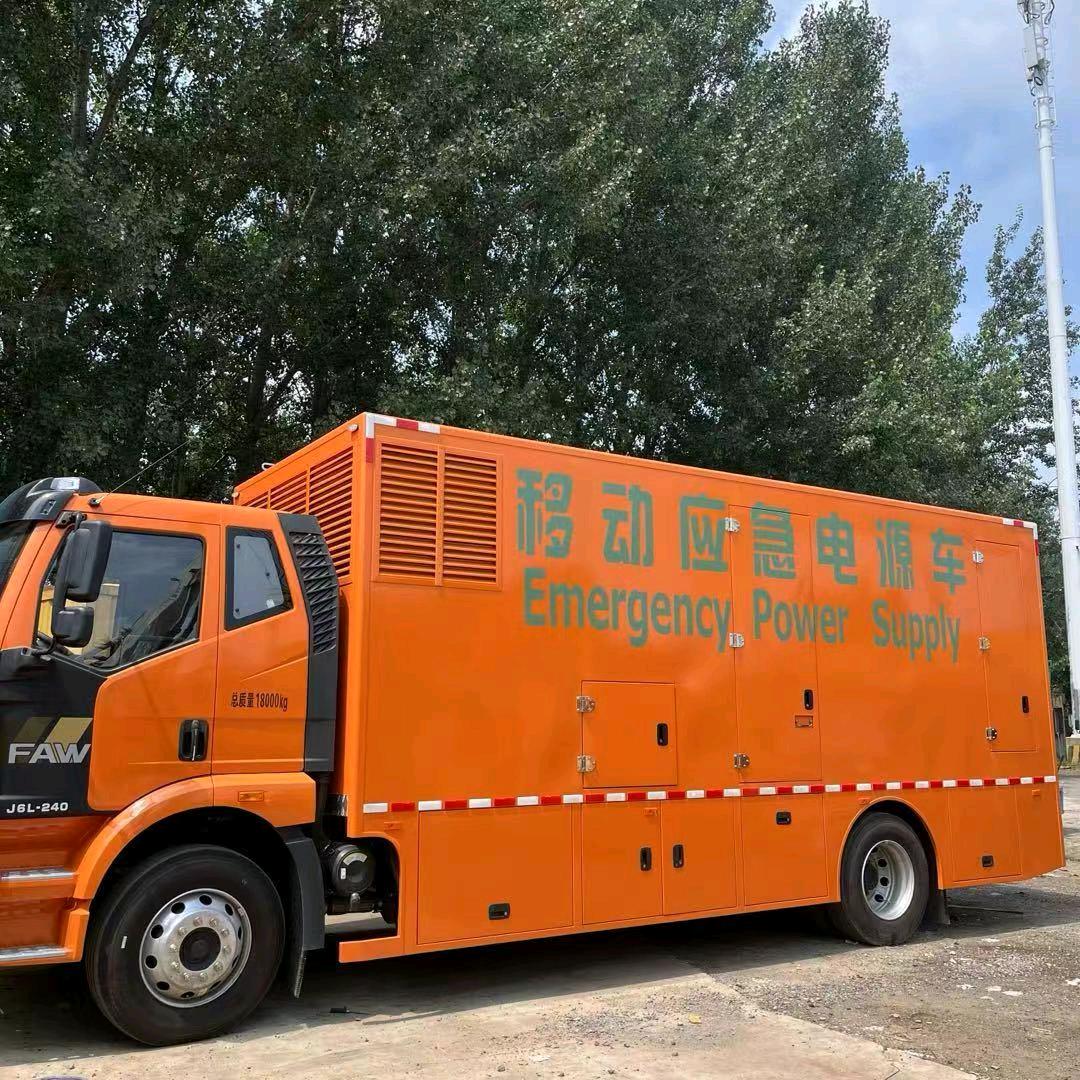 张佳士
