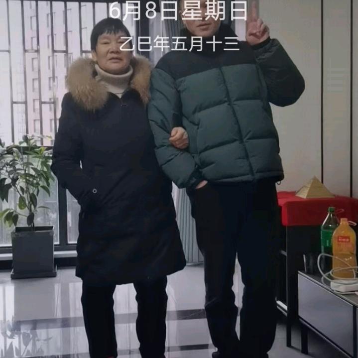 妍妍同学头像