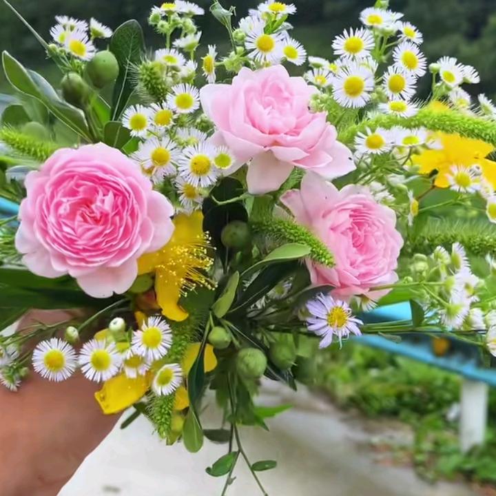 ～