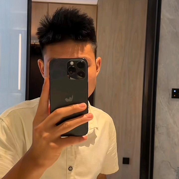 飛跃演艺传媒赵继成