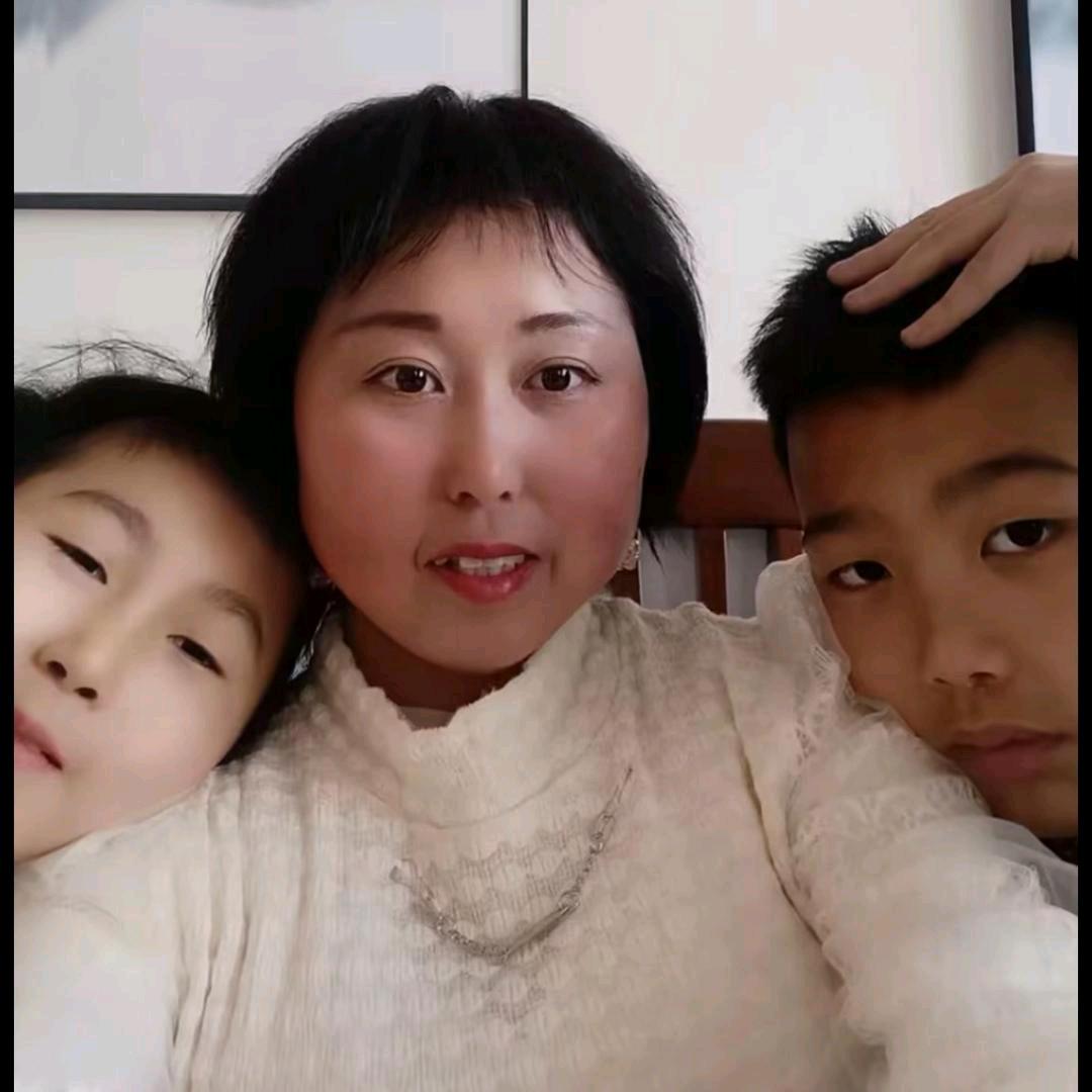 敏敏爱养花
