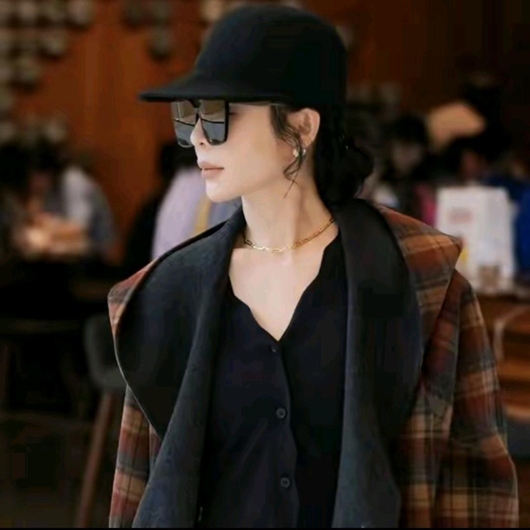 潘依绣-私服穿搭