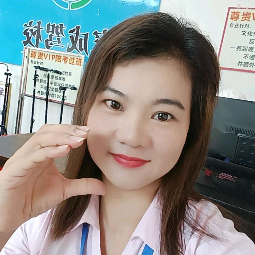 家成驾校邓连教练