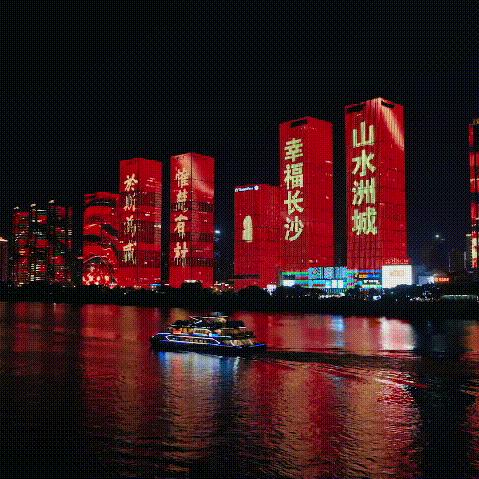 单身爸爸挑重担