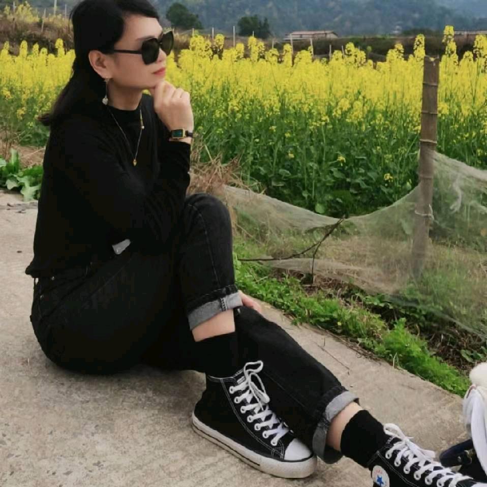 四叶草)在未来唯美盛开