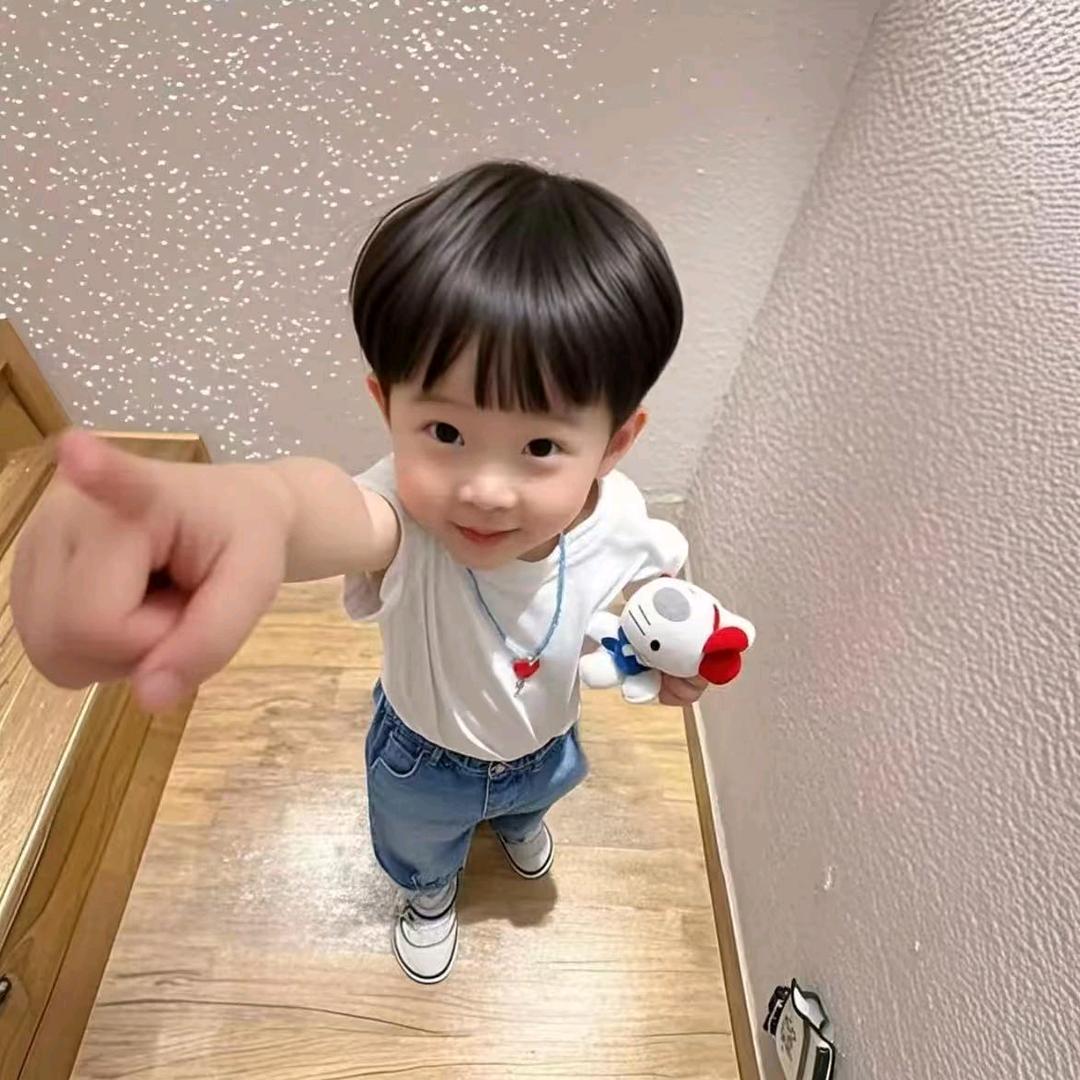 混过社会也卖萌