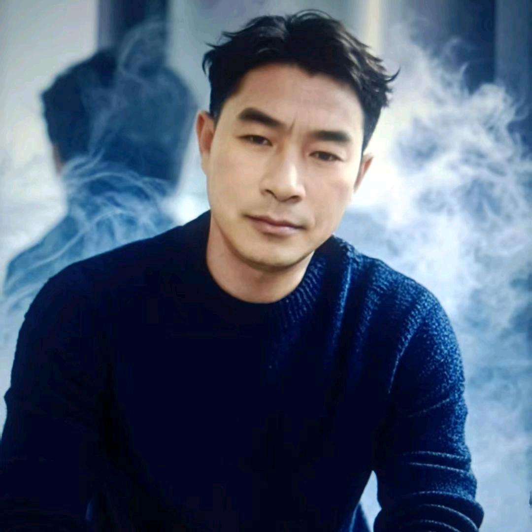 白💙❤️💙云