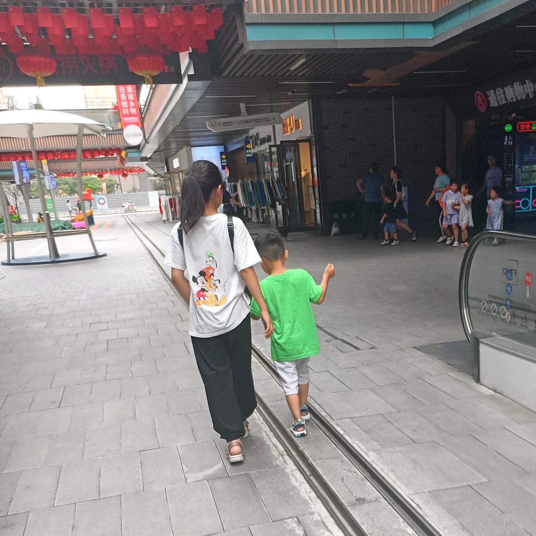 王家二小姐☀️🎒