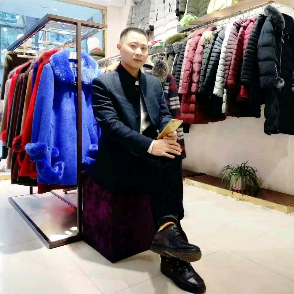 李华