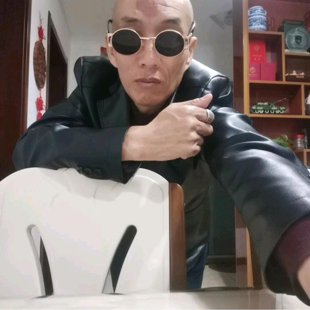 与世无争，营营赢…！。