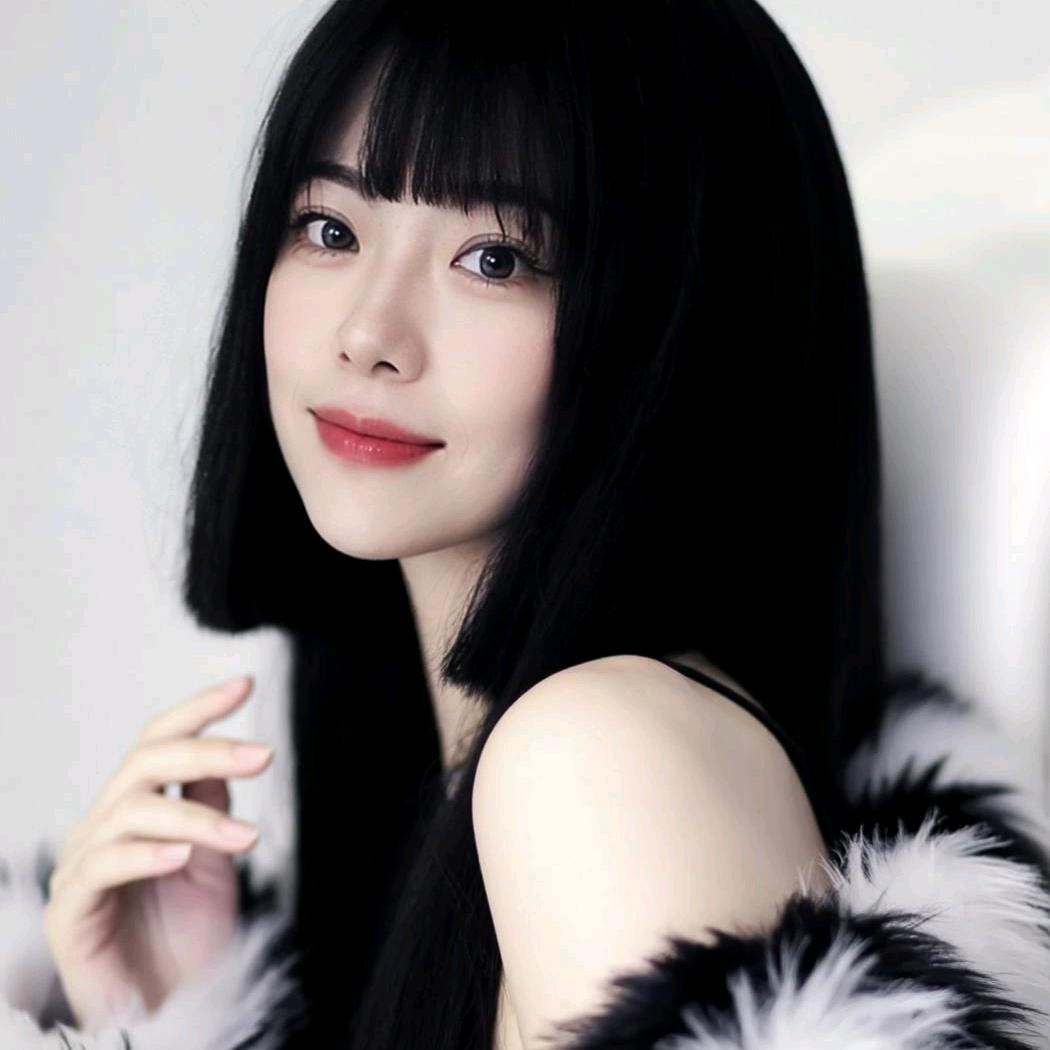 ♚  吕小姐吖  এ
