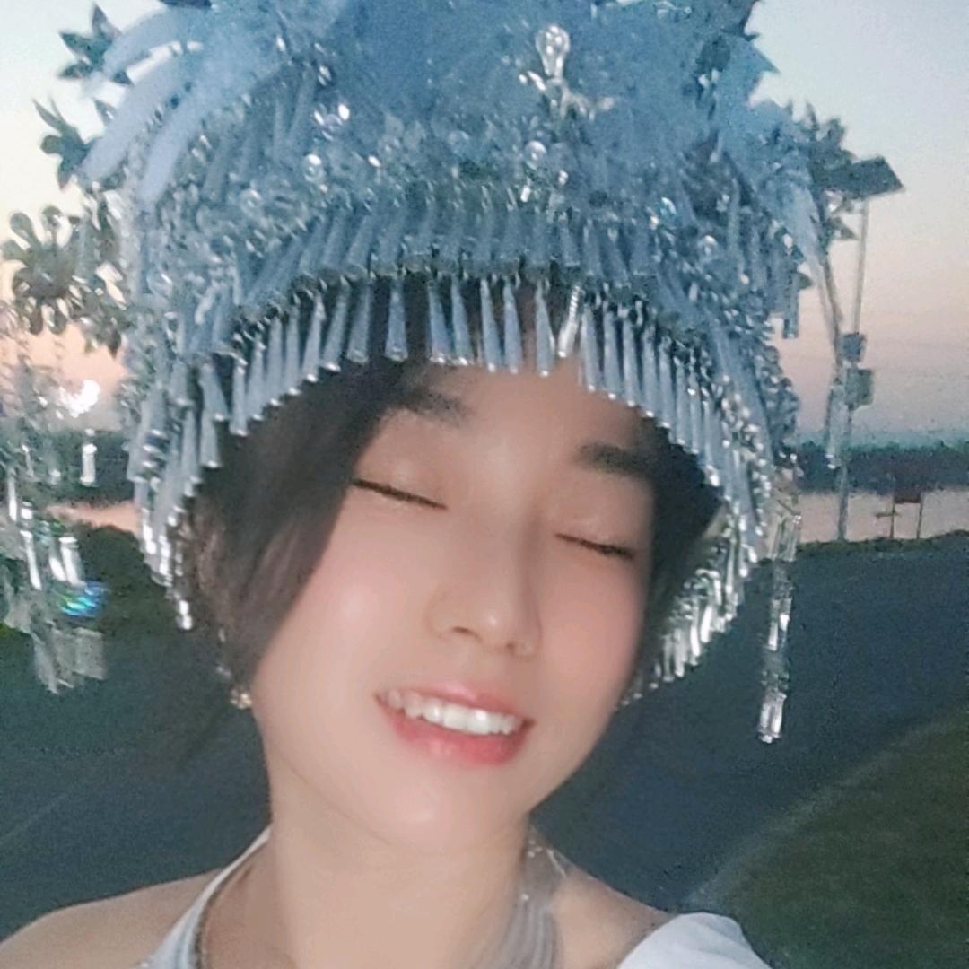 李珊珊。