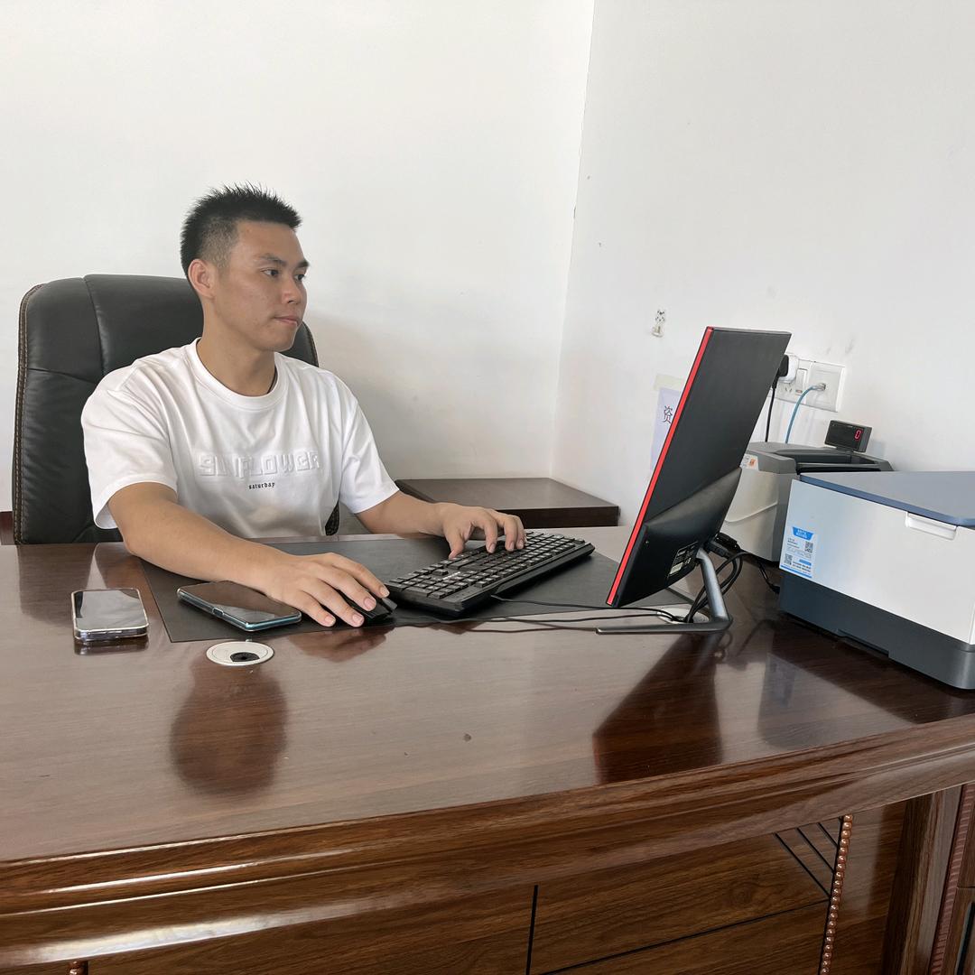 新兴县车园车行  雄少