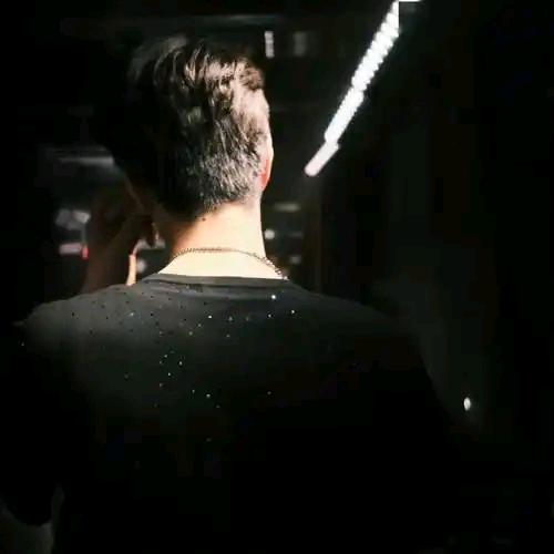 名字太俊不提也罢