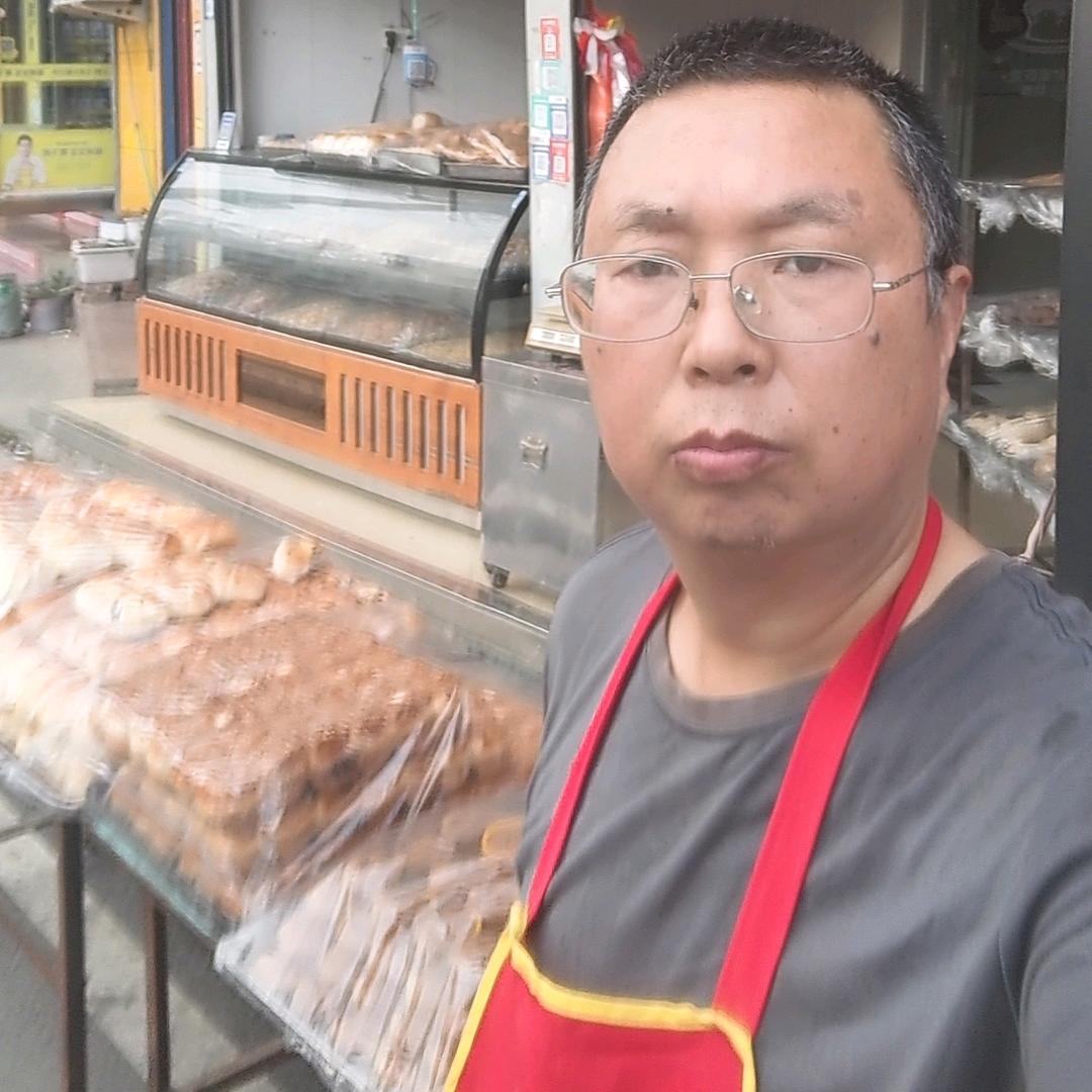 回郭镇炎强糕点