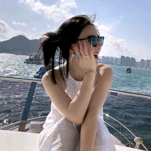 袁艺灵～高端女装