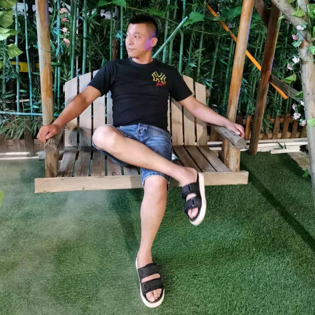 叼小伙