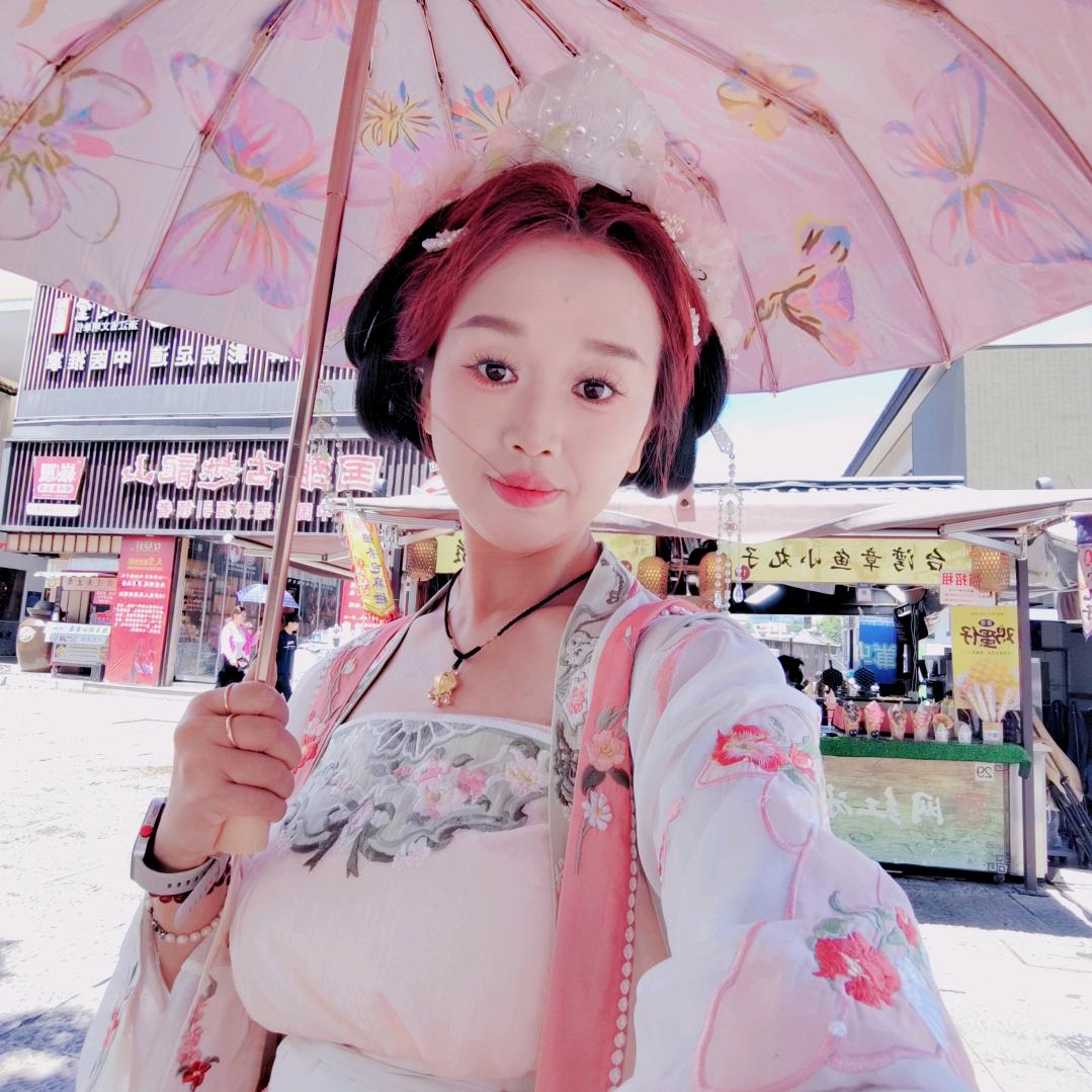 玲姐（两个公主的妈妈）