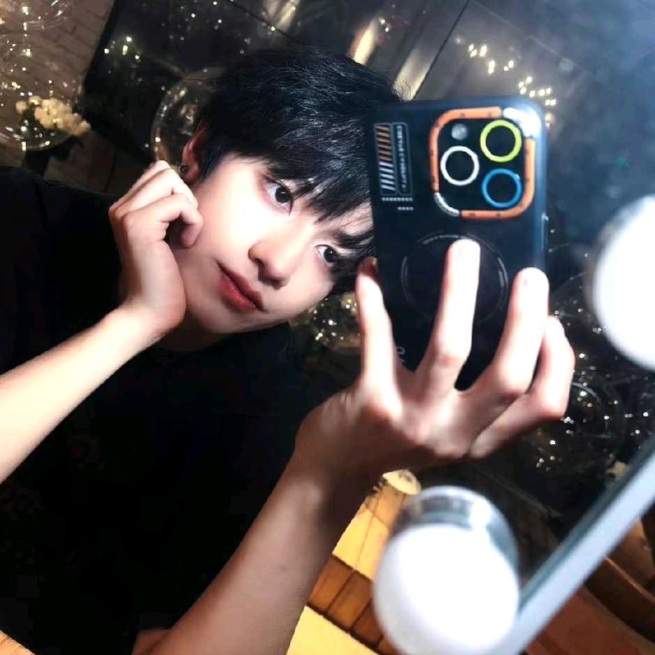 芝士🧀小棍豚踢兔