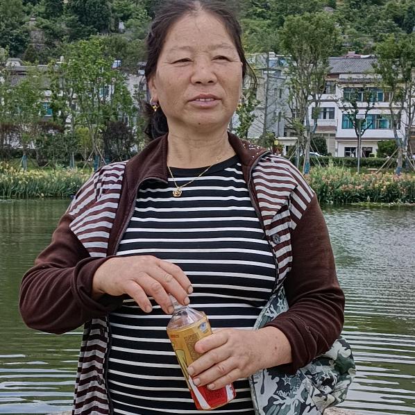 李先琴