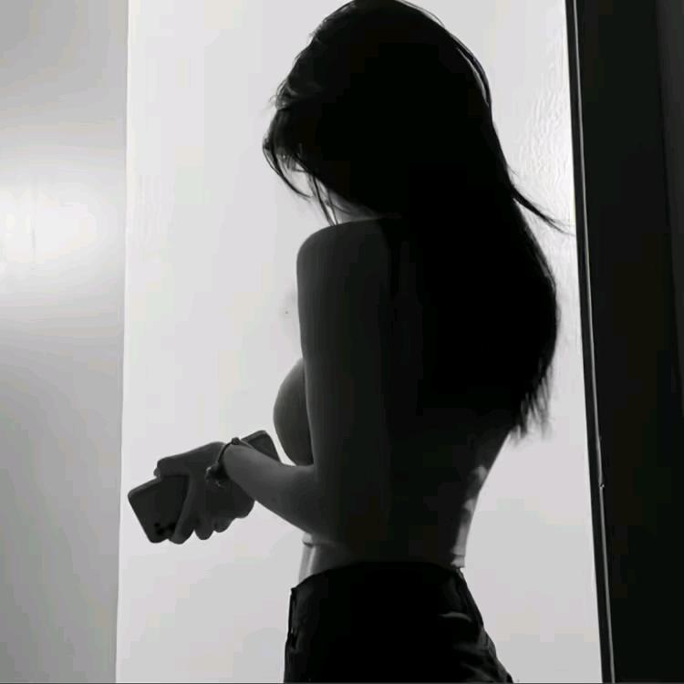 小霞霞